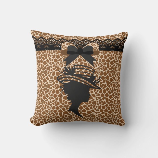 Animal Print Lady mit Hutplätzchen am Hutplätzchen Kissen (Vorderseite)