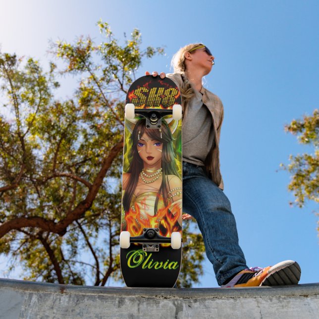 Anime Girl mit Feuerbrand Skateboard (Außenbereich 1)