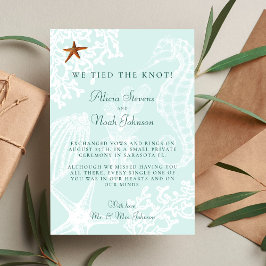 Ankündigung der Hochzeit in Urlaubsort des Küstens