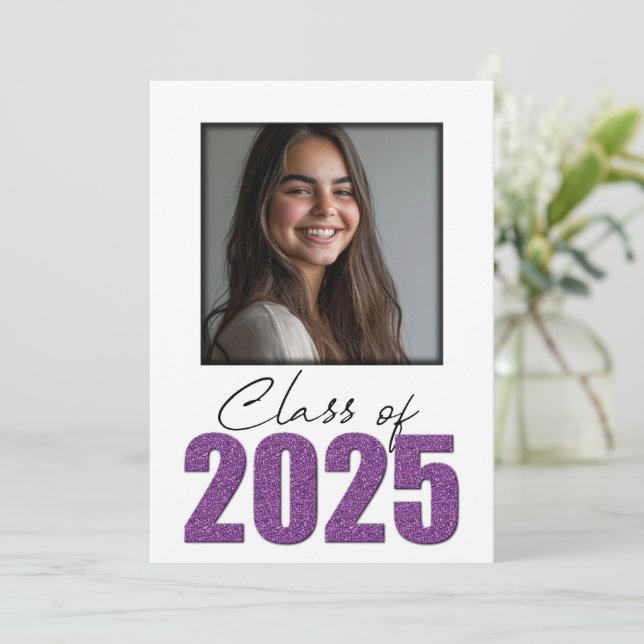 Ankündigung der lila Glitzer-Klasse 2025 Foto (Stehend Vorderseite)