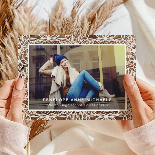 Ankündigung des Abschlusses Rustikales Holz und Sp (Von Creator hochgeladen)