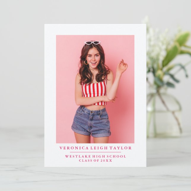 ANKÜNDIGUNG DES MINIMALISTISCHEN FOTOS (Stehend Vorderseite)