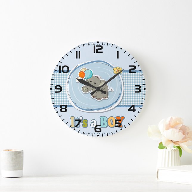 Ankündigung des niedlichen Elephant Baby Boy Große Wanduhr (Von Creator hochgeladen)