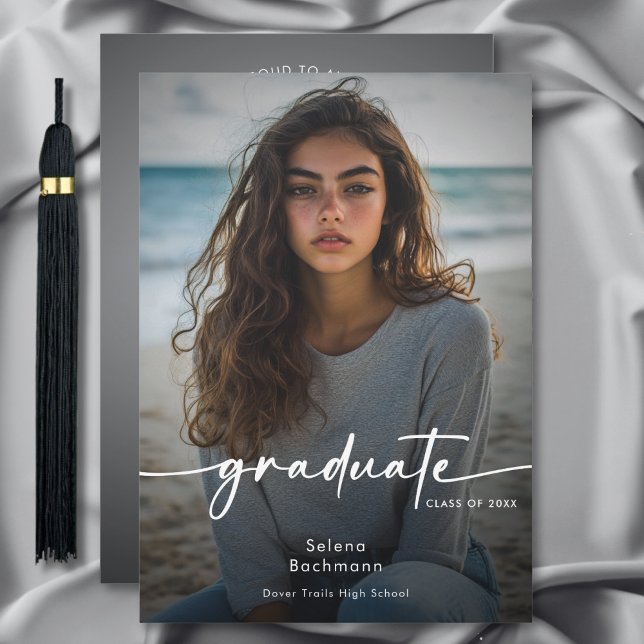 Ankündigung moderner Foto Script Abschluss (Modern Photo Script Graduation Announcement)