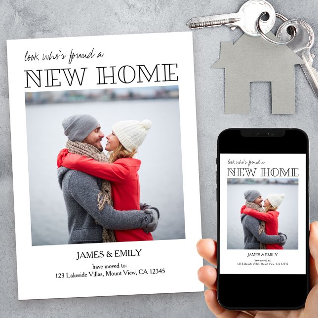 Ankündigung über das Minimalistische Foto der neue (Von Creator hochgeladen)