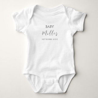 Ankündigung von benutzerdefinierten Nachnamen Baby Strampler