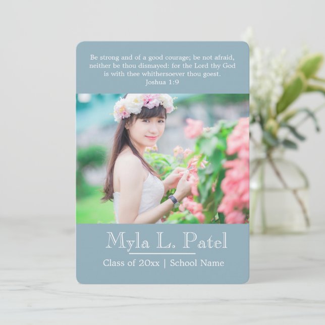 Ankündigung von christlich Scripting Foto Abschlus (Stehend Vorderseite)