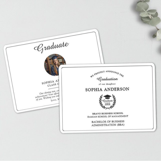 Ankündigung von elegantem Black & White Grad Foto (Von Creator hochgeladen)