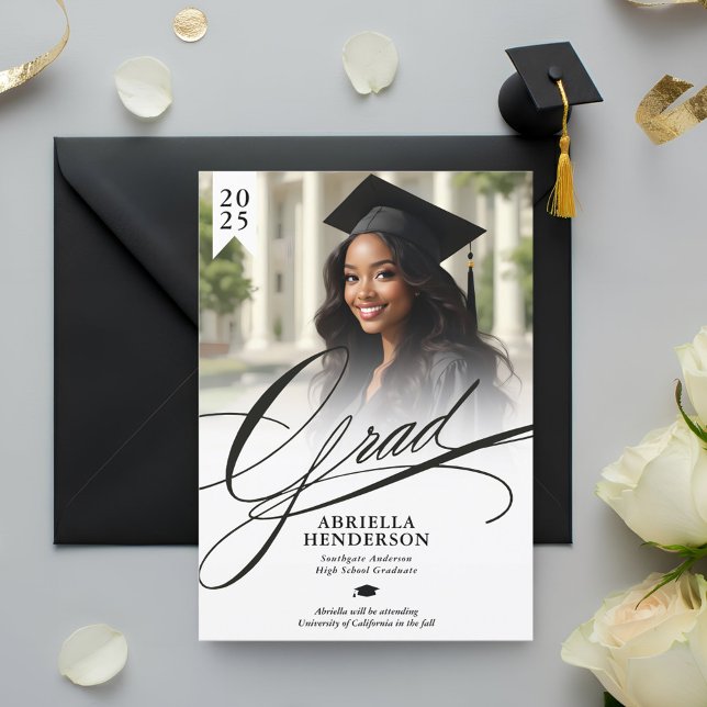 Ankündigung von eleganten und formalen Skript-Absc (Elegant Typography Graduation Announcement)