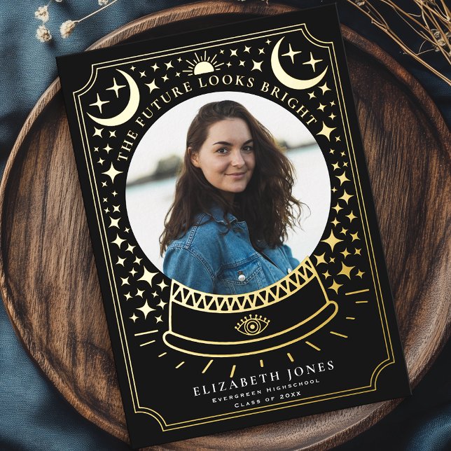 Ankündigung von Hexy Crystal Ball Abschluss Foto (Von Creator hochgeladen)