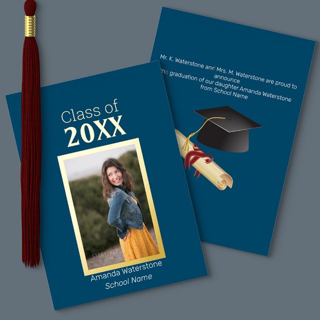 Ankündigung von Navy Blue and Gold Foto Abschluss (Von Creator hochgeladen)