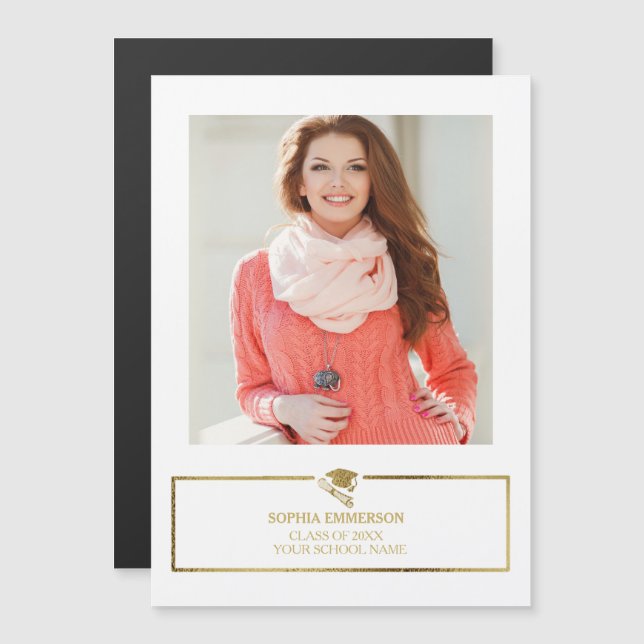 Ankündigung von White and Gold Graduation Cap Foto (Vorne/Hinten)