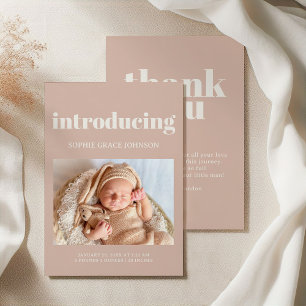 Ankündigung zur Babyparty mit Pink Sandstone-Typog