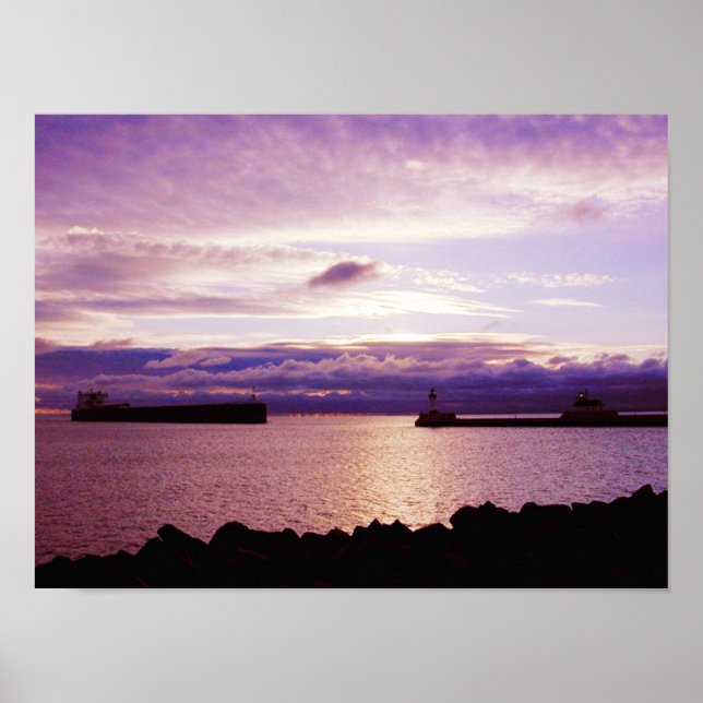 Ankunft eines Schiffes am frühen Morgen Poster (Vorne)