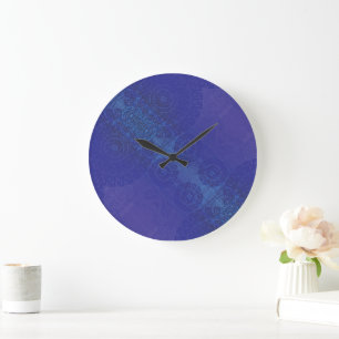 Annahme   Blue Indigo Violet Boho Medallions Große Wanduhr