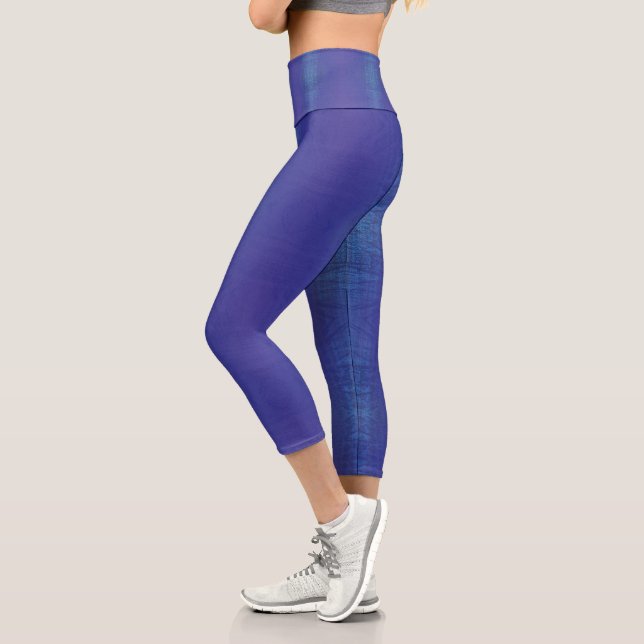Annahme | Blue Indigo Violet Shibori Muster Capri Leggings (Links)