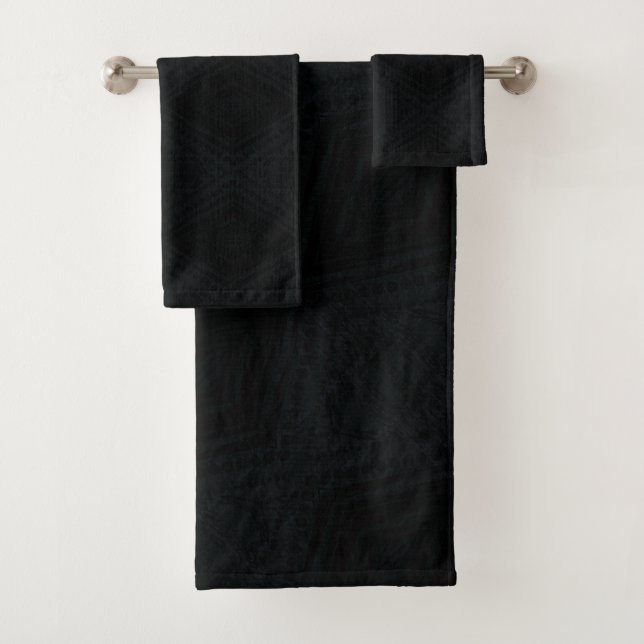Annahme | dunkle geometrische Textur Badhandtuch Set (Insitu)