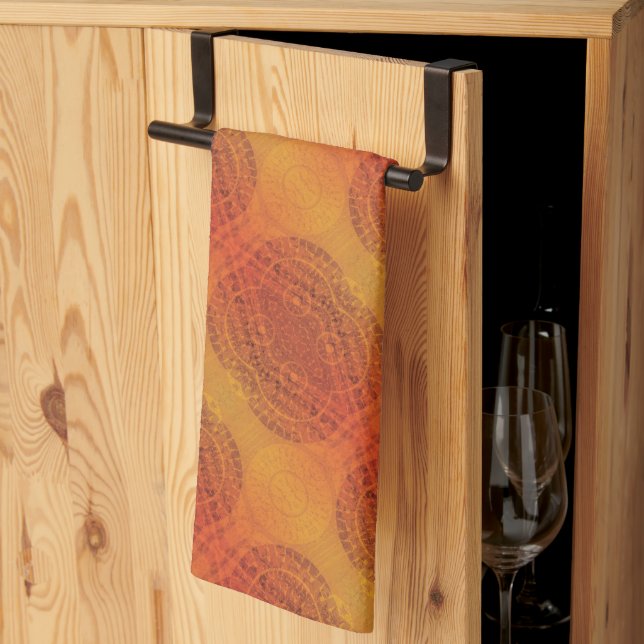 Annahme | Red Orange Yellow Boho Medallions Geschirrtuch (Drittel gefaltet)