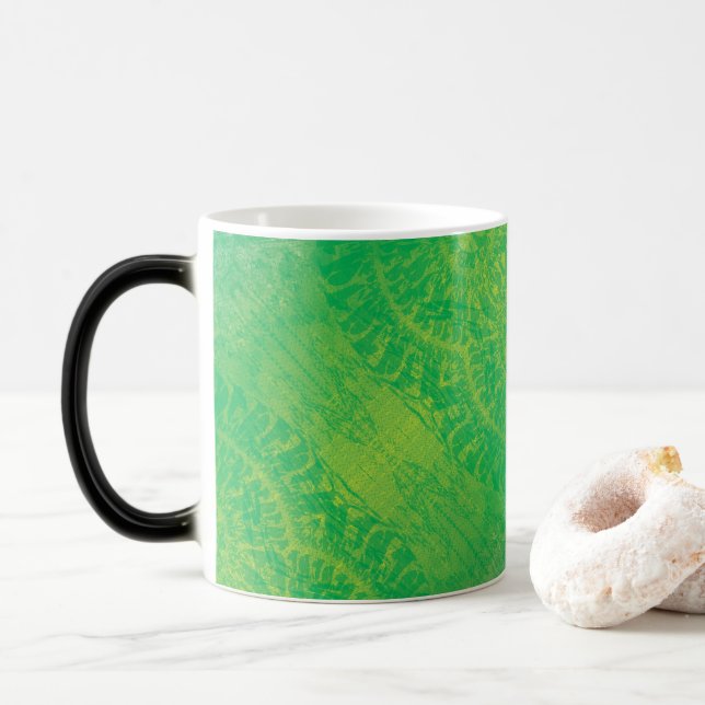 Annahme | Yellow Green Blue Boho Medallions Verwandlungstasse (Mit Donut)