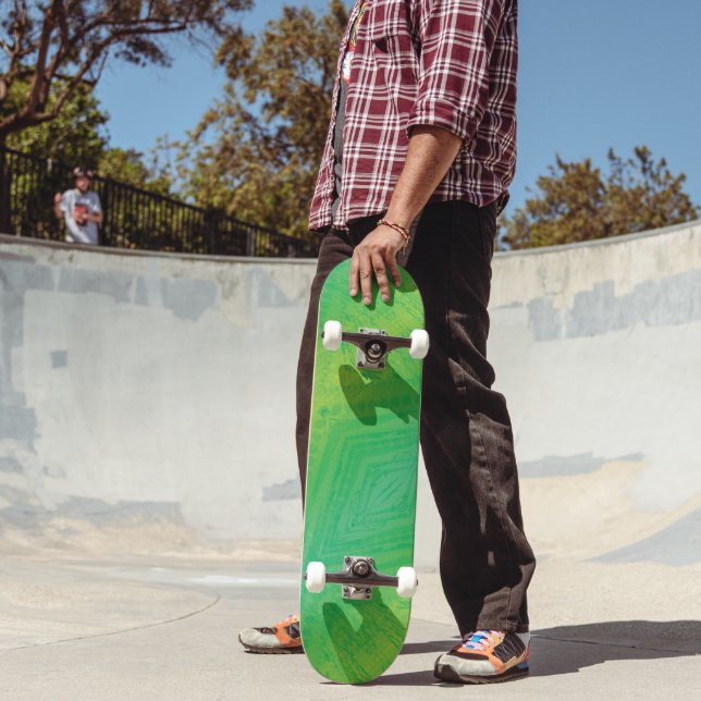 Annahme | Yellow Green Blue Shibori Muster Skateboard (Außenbereich 2)