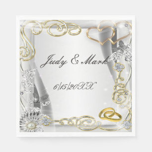 Anneaux Mariages Or Et Serviettes En Papier Coeur