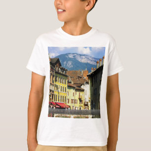 Annecy und Alpen im Sommer, Savoie, Frankreich T-Shirt
