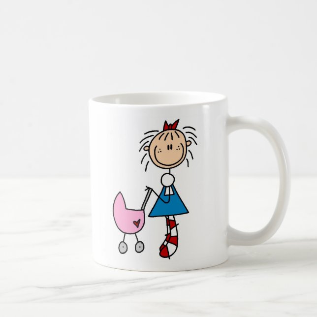 Annie avec la tasse de voiture d'enfant (Droite)
