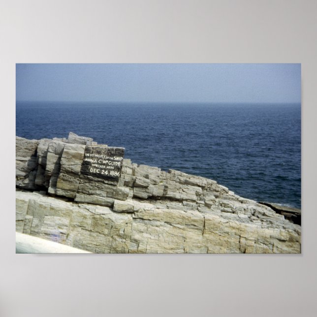 Annie C Maguire Shipwreck Portland Head Light Poster (Vorne)