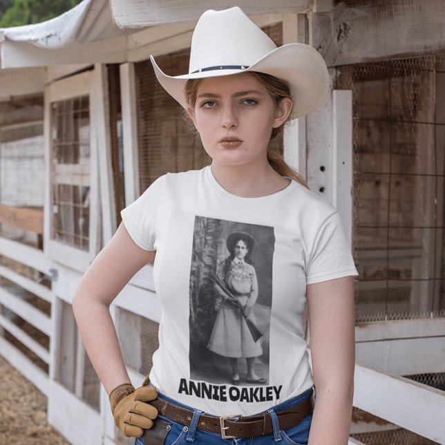 ANNIE OAKLEY avec FEMMES FEMMES T-SHIRTS (Créateur téléchargé)