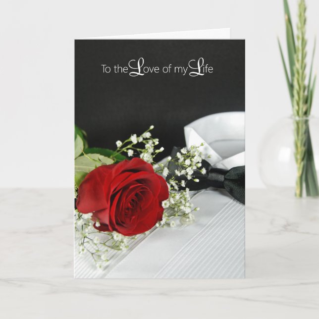 Anniversary Red Rose On Tuxedo Shirt Karte (Vorderseite)