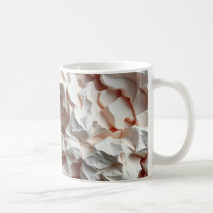 Anordnung des zerkleinerten Papiers Kaffeetasse