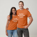 Anpassbare Feldzugriffsbegleitung Orange T-Shirt<br><div class="desc">Personalisieren Sie Ihre eigenen T - Shirt für Vorschul-,  Grundschul- oder Mittelschulbegleiter mit Ihrer Schulfarbe orange für Feldausflüge und andere Schulveranstaltungen mit Elterngemeinschaften wie Track und Field Day.</div>
