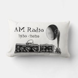 Anpassen des Vintagen AM Radio Receivers Lendenkissen