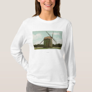 Ansicht der ältesten Windmühle auf Cape Cod T-Shirt
