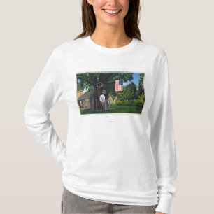 Ansicht der historischen Sense-Baumfarm T-Shirt
