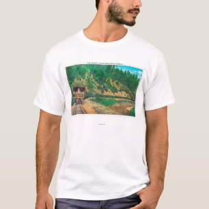 Ansicht der Shasta TrainCow Nebenfluss-Schlucht T-Shirt