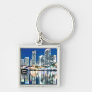 Ansicht der Skyline mit Reflexion im Wasser, Miami Schlüsselanhänger
