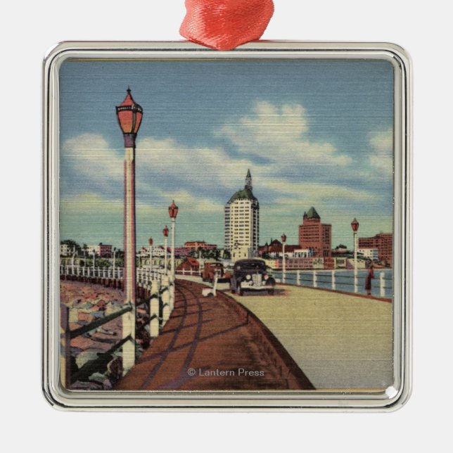 Ansicht der Stadt vom Regenbogen-Pier Silbernes Ornament (Vorne)