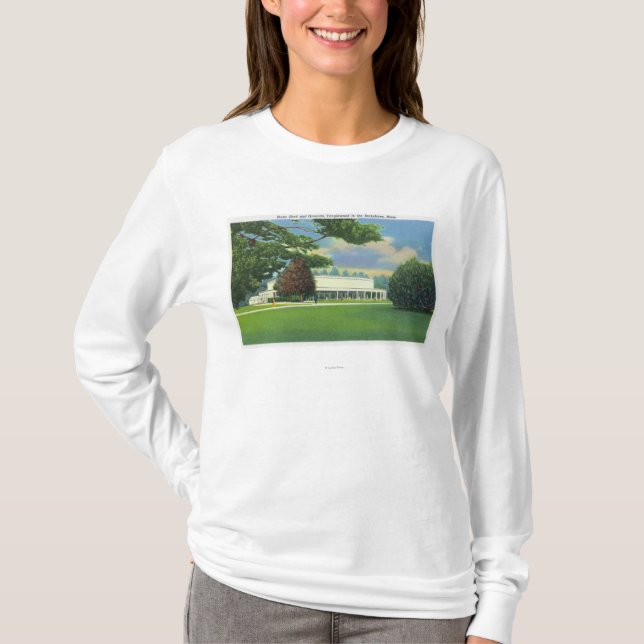 Ansicht der Tanglewood Musik-Halle und des Bodens T-Shirt (Vorderseite)