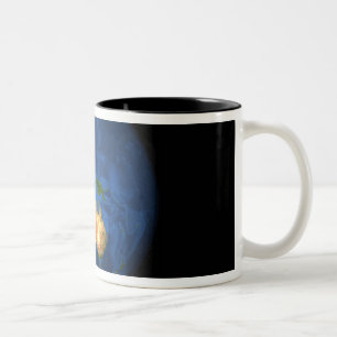 Ansicht der vollen Erde, die Indonesien, Ozean Zweifarbige Tasse