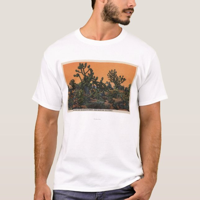 Ansicht der Yucca-Bäume in der Mohave-Wüste T-Shirt (Vorderseite)