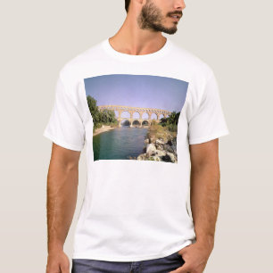 Ansicht des Aquädukts, errichtetes c.19 BC T-Shirt