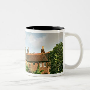 Ansicht des Äußeren, konzipiert für William Zweifarbige Tasse