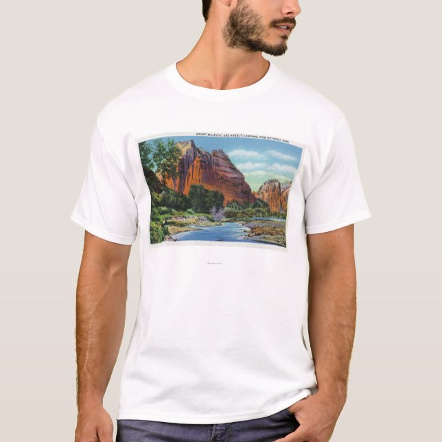 Ansicht des Bergs majestätisch und der Landung des T-Shirt (Vorderseite)