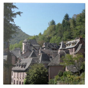 Ansicht des mittelalterlichen Dorfs (Foto) Fliese