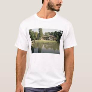 Ansicht des Petit Hameau, 1782-85 (Foto) T-Shirt