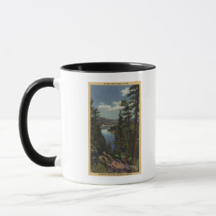 Ansicht des Sees durch die Kiefern # 2 Tasse