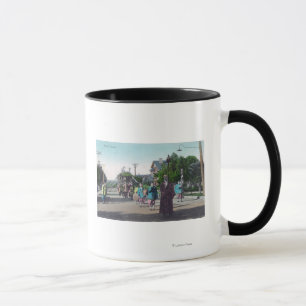 Ansicht einer BlumenparadeHollister, CA Tasse