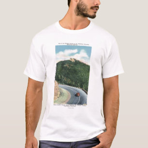 Ansicht einer Haarnadel-Kurve auf dem T-Shirt
