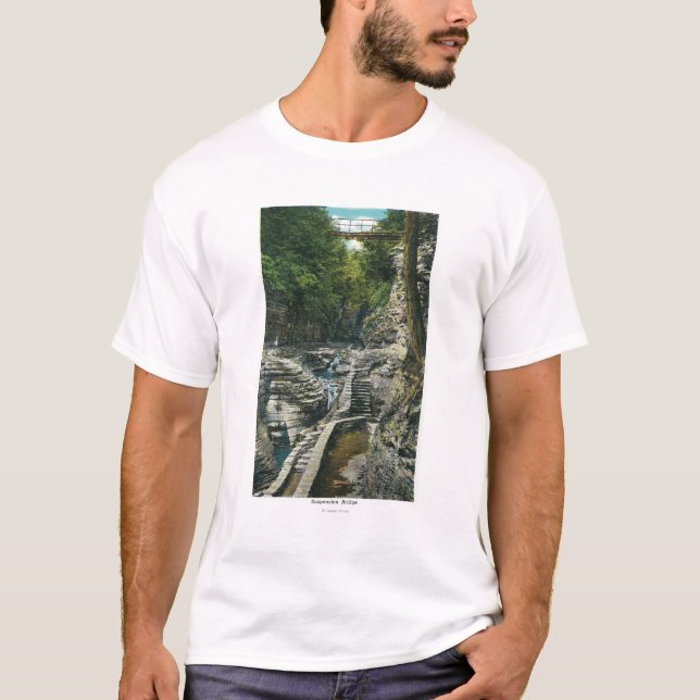Ansicht einer Hängebrücke T-Shirt (Vorderseite)